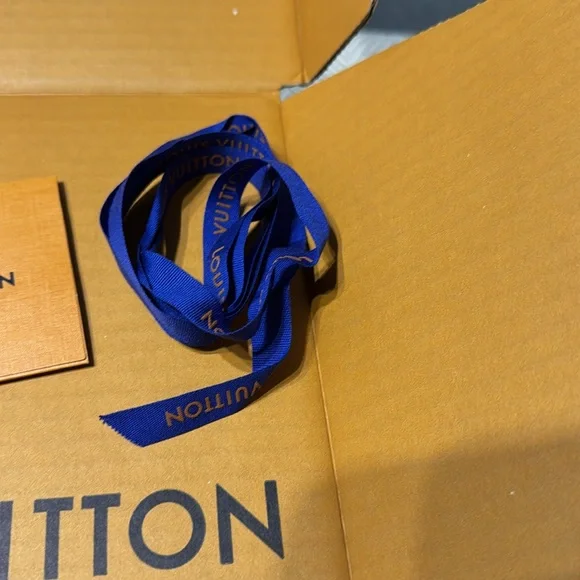 Louis Vuitton Orange and Blue Gift Box Collection - Picture 3 of 8